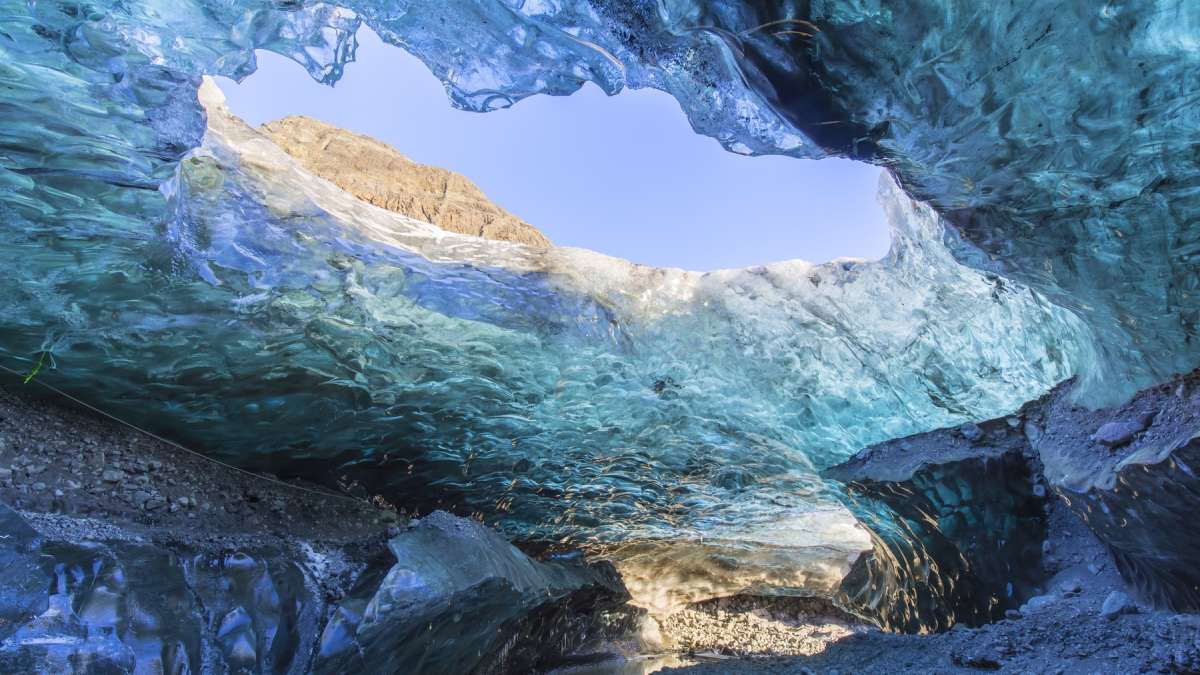 Med Obiskom Turistov Se Je Poru ila Ledena Jama Najmanj En Mrtev Dva med-obiskom-turistov-se-je-poru-ila-ledena-jama-najmanj-en-mrtev-dva