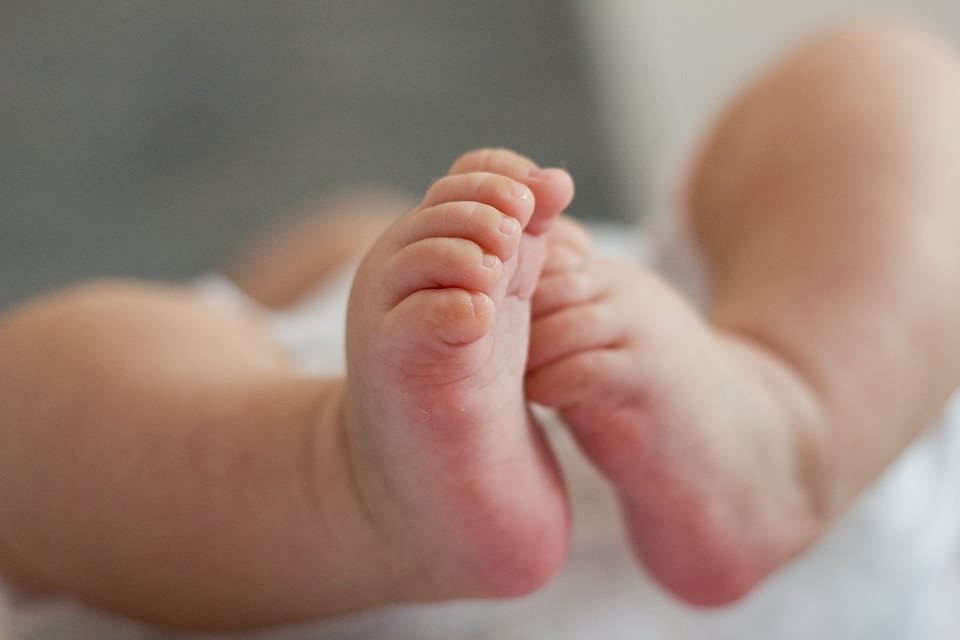 V Pomurju se je lani rodilo 812 otrok