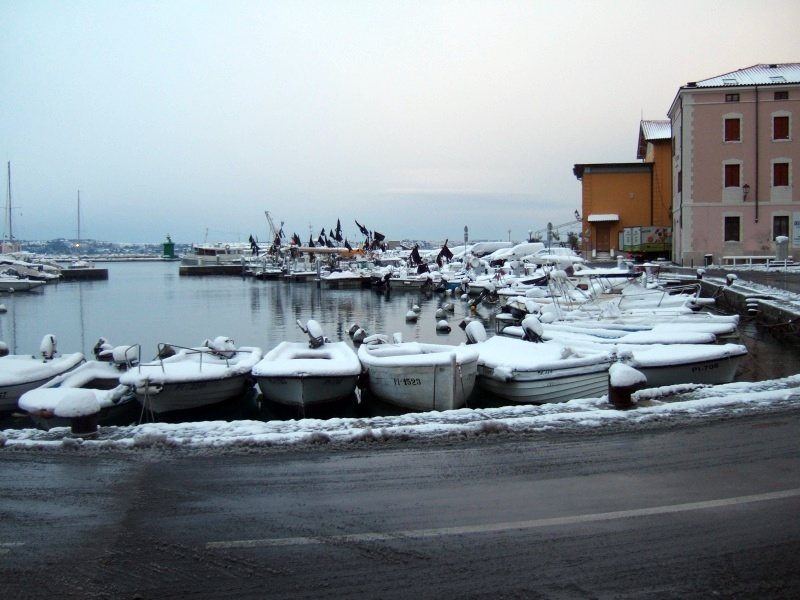 Za kopanje ravno ni, za kepanje pa zagotovo!