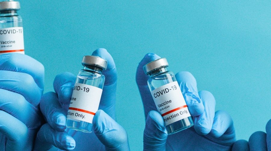 Farmacevtska družba umika svoje cepivo proti Covidu-19: S tem cepivom se je cepilo tudi veliko Slovencev