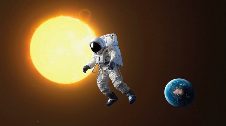 PIŠE SE ZGODOVINA! Bio astronavt Podgoršek se javlja z vesolja: ''Stojim na soncu! Kje ste babe?!''