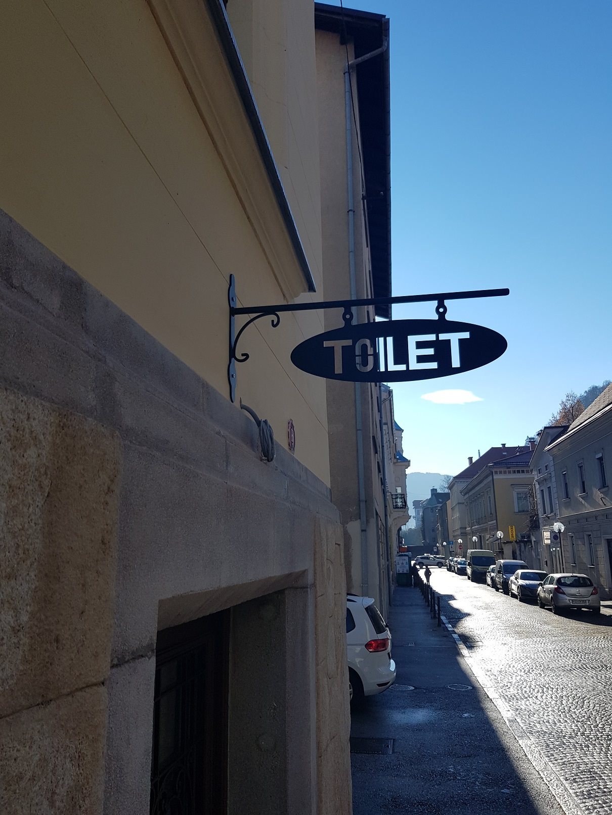 Javna stranišča v Celjskem domu 