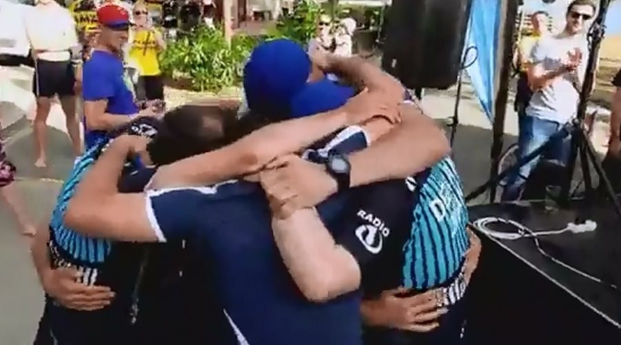 VIDEO -> KONEC PUSTOLOVŠČINE DEŽELAKA JUNAKA: Solze, smeh, objemi in poljubi!