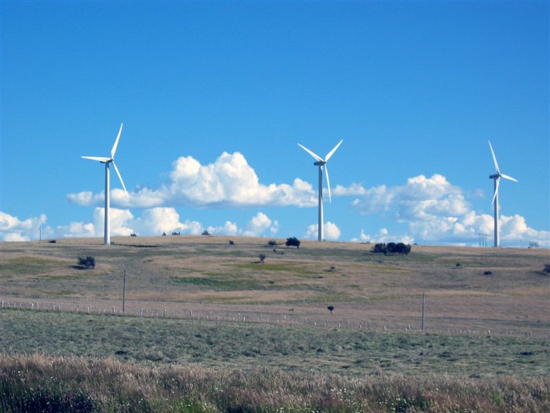 Nacionalni energetski program priporoča kar 14 lokacij za izkoriščanje vetrne energije, največ polovica jih seveda pade pod Primorsko regijo