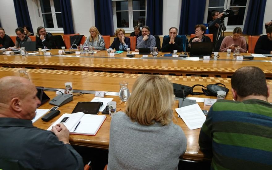 Spremembe komunalnega prispevka in selitev mestne blagajne