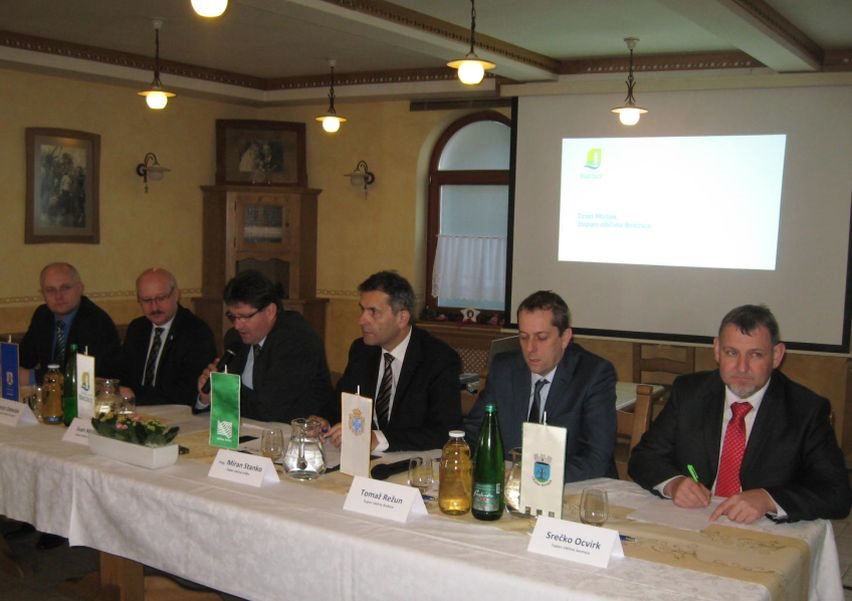 Župani so potegnili črto