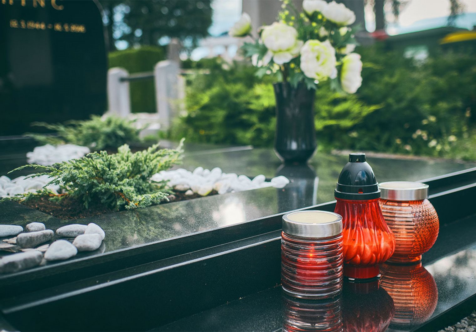 Na ljubljanskem pokopališču Žale pripravljeni na povečan obisk