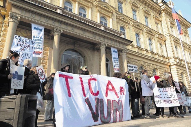 Protestniki so že decembra lani ubesedili svoje nestrinjanje z najbolj razvpitimi potezami rektorja Igorja Tičarja.