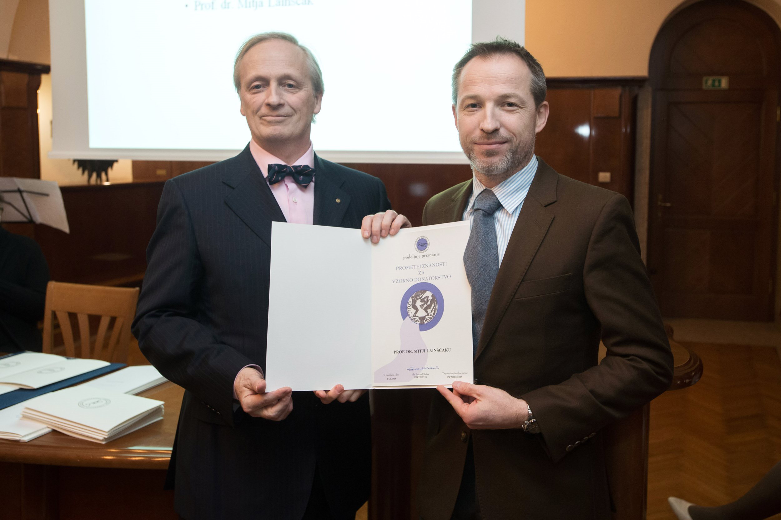  Pom. akad. dr. Mitja Lainščak prejel priznanje »Prometej znanosti za vzorno donatorstvo«; foto: splet